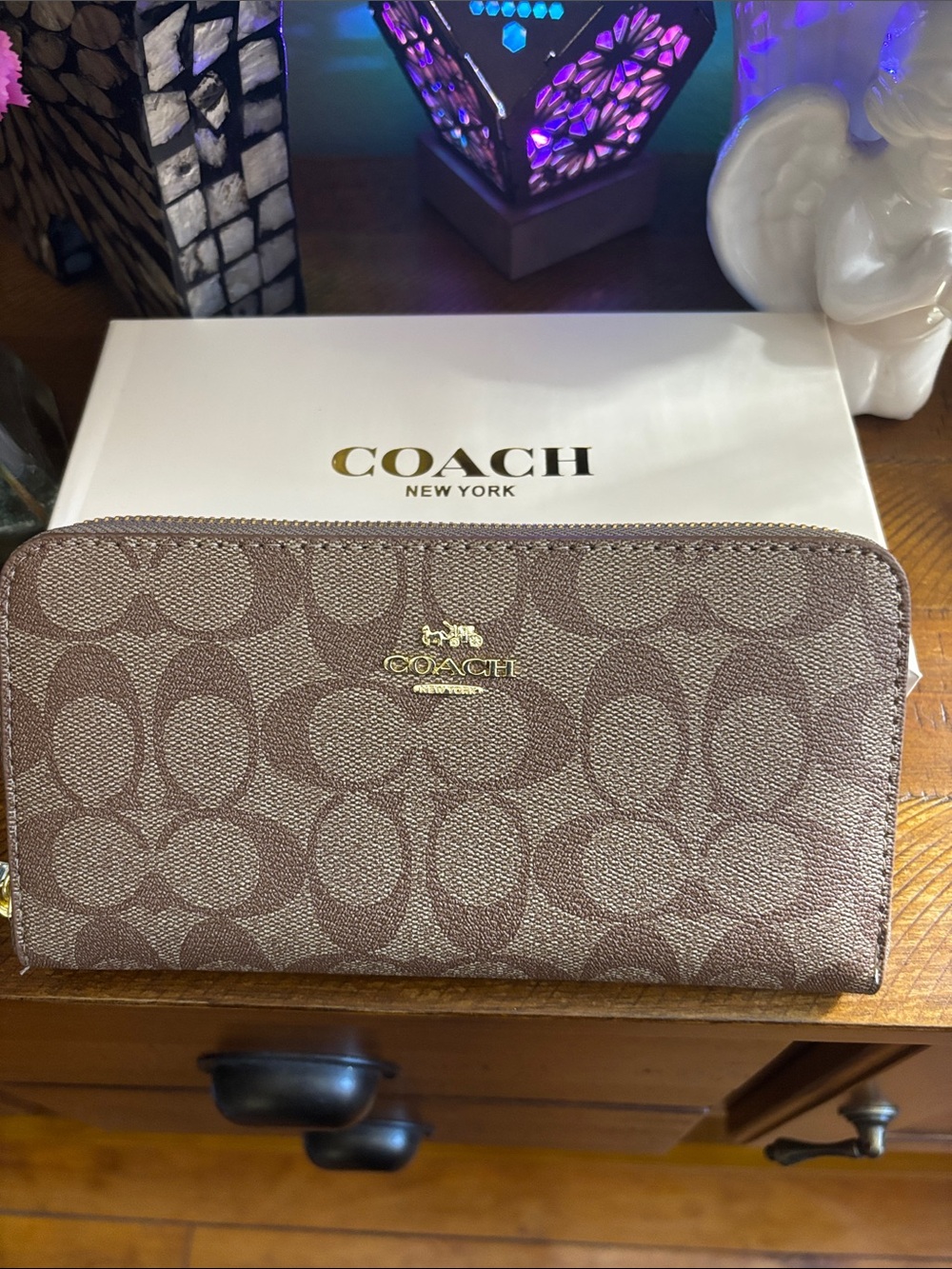 Coach Brown Signature Zip Wallet with Gold Logo New with Box